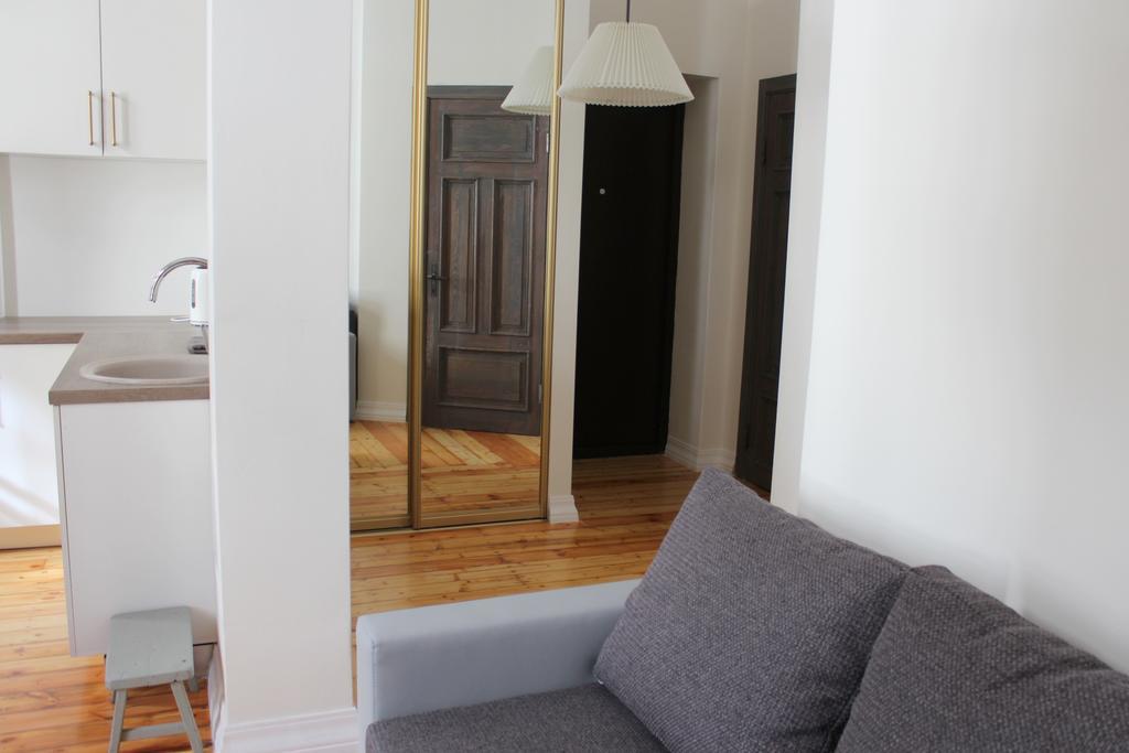 2 Room Apartment In Embasy Area Riga Extérieur photo