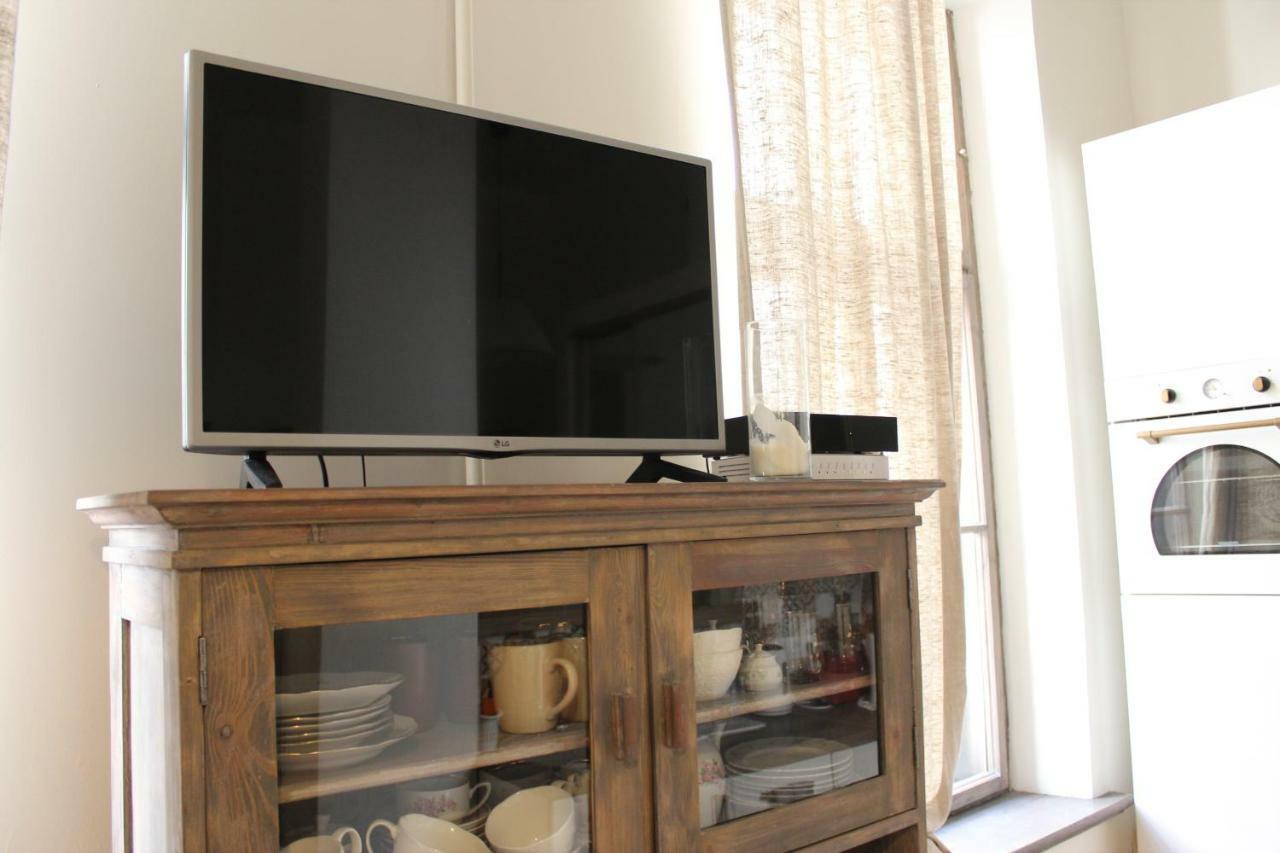 2 Room Apartment In Embasy Area Riga Extérieur photo